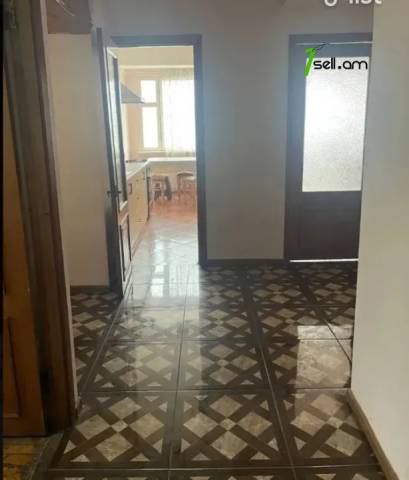 3 սենյականոց բնակարան, Հարավ Արևմտյան Բ2 թաղամաս, 87 ք.մ., 12/14 հարկ, մի քանի պատշգամբ