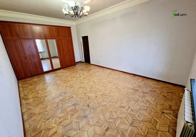 Երկու հարկանի քարե տուն 9-րդ փողոցում Նորք Մարաշում, 600 ք.մ., 2 սանհանգույց, կապիտալ վերանորոգված