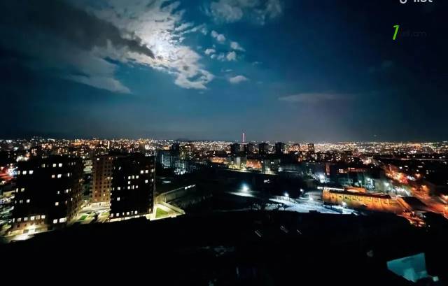 3 սենյականոց բնակարան նորակառույց շենքում Գրիբոյեդով փողոցում, 70 քմ, նախավերջին հարկ