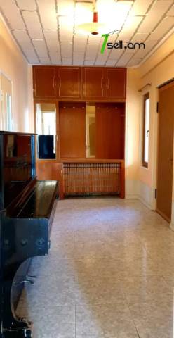 Մեկ հարկանի քարե տուն, Այգեձորի 1-ին նրբանցք Արաբկիրում, 130 ք.մ., կապիտալ վերանորոգված