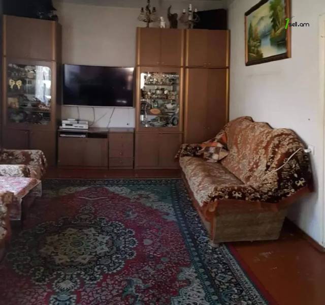 Երկու հարկանի քարե տուն Դավիթ Մալյան փողոցում Ավանում, 478 քմ, կոսմետիկ վերանորոգում