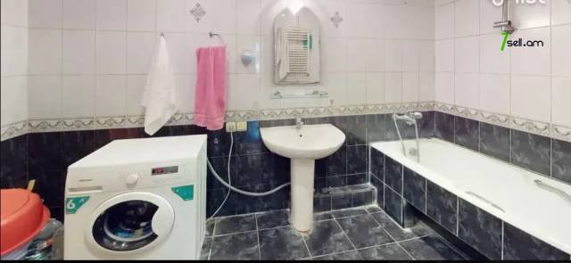 3 սենյականոց բնակարան Պարոնյան փողոցում, 95 ք.մ., 2/4 հարկ, կոսմետիկ վերանորոգում, քարե շենք