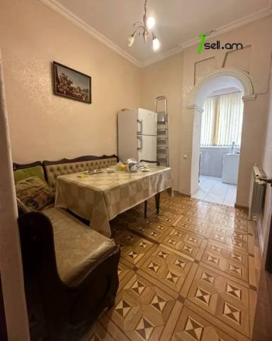 2 սենյականոց բնակարան Վարդանանց փողոցում, 62 ք.մ., բարձր առաստաղներ, 3/5 հարկ, կապիտալ վերանորոգված