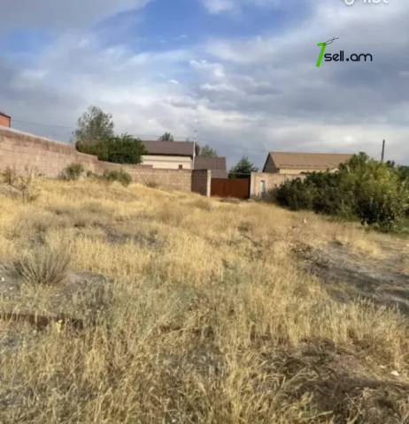 Հողատարածք բնակելի շինությունների համար Զովունիում, 1600 ք.մ.