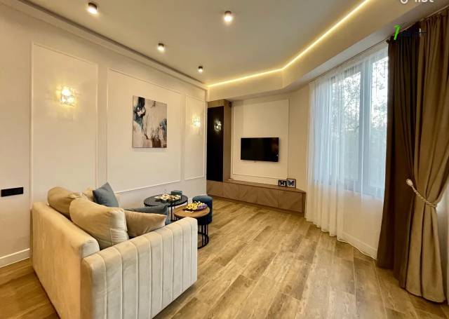 2 սենյականոց բնակարան նորակառույց շենքում Բաղյան փողոցում, 57 ք.մ., 2/8 հարկ, բարձր առաստաղներ