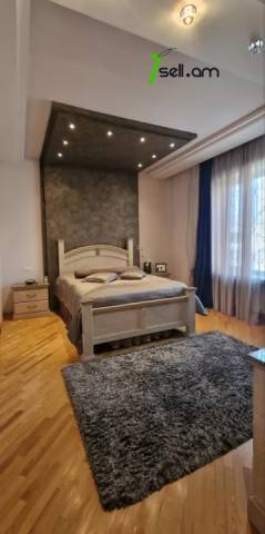 Երկու հարկանի քարե տուն Աջափնյակում, 360 ք.մ., 3+ սանհանգույց, եվրովերանորոգված