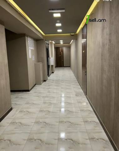 Ընդարձակ 5 սենյականոց բնակարան նորակառույց շենքում Արամ Խաչատրյան փողոցում, 305 ք.մ., 3+ սանհանգույց