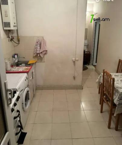 1 սենյականոց բնակարան Նիկողայոս Տիգրանյան փողոցում, 34 ք.մ., քարե շենք