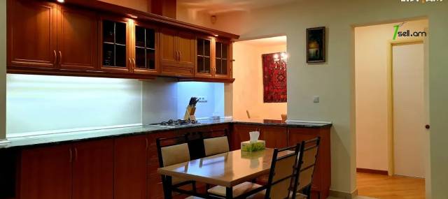 Երկու հարկանի տուն, Վահագնի Թաղամաս Աջափնյակում, 200 ք.մ., 3+ սանհանգույց, կապիտալ վերանորոգված